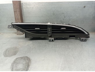 Recambio de aireador para toyota yaris (_p13_) 1.5 (nsp131_) referencia OEM IAM 556700D240 556700D240 