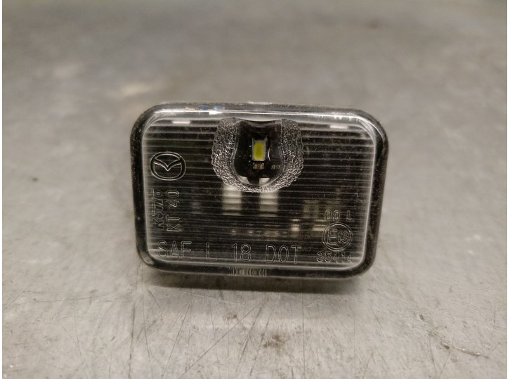 Recambio de piloto matricula para mazda cx-30 (dm) skyactiv-x m hybrid referencia OEM IAM DFR551270 DFR551270 