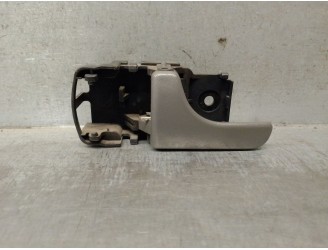 Recambio de maneta interior trasera derecha para nissan terrano ii (r20) 2.7 td 4wd referencia OEM IAM 806710F010 806710F010 