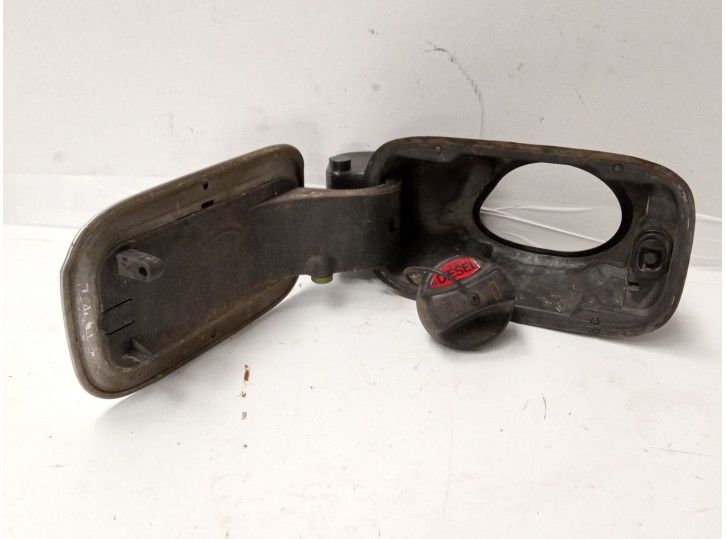 Recambio de tapa exterior combustible para bmw serie 7 (e65/e66) 3.0 turbodiesel cat referencia OEM IAM 51177003915 