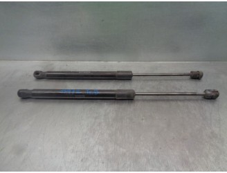 Recambio de amortiguadores maletero / porton para dacia duster ambiance 4x2 referencia OEM IAM 904520004R 