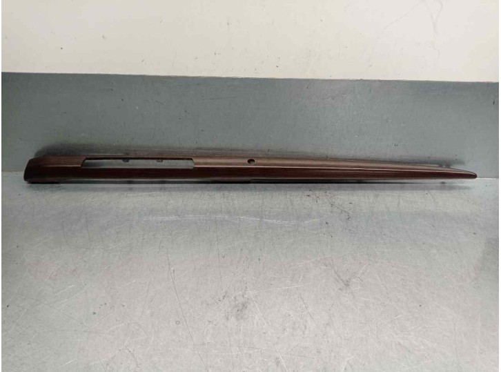 Recambio de molduras delanteras para jaguar xf 2.2 diesel cat referencia OEM IAM 8X23045K16AD  