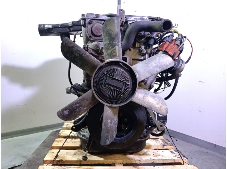 Recambio de motor completo para mercedes-benz clase e (w114/w115) berlina 3.0 diesel referencia OEM IAM 110921 12030822