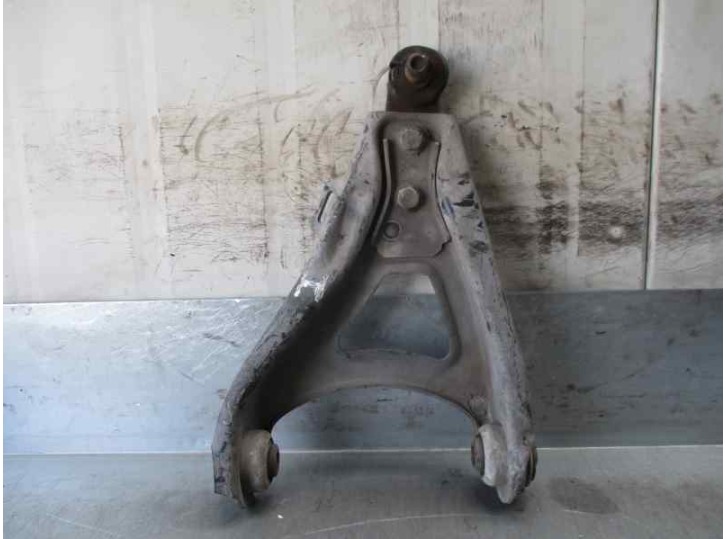 Recambio de brazo suspension inferior delantero izquierdo para renault 19 hatchback (b/c53) referencia OEM IAM 8200737134 1558 