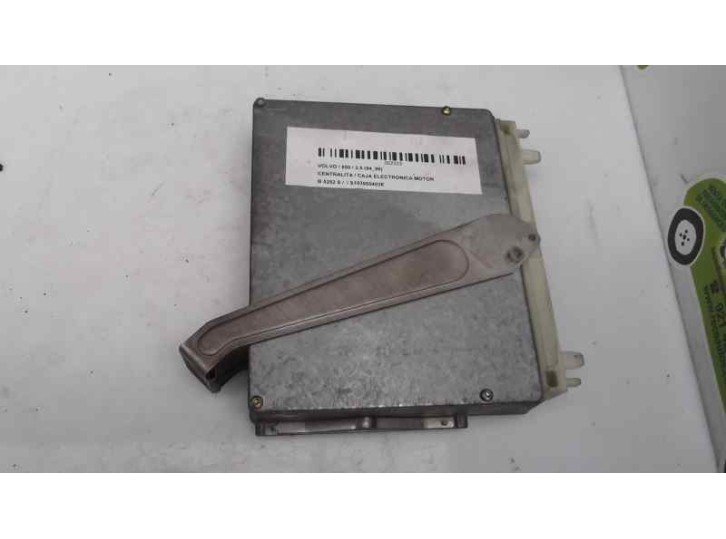 Replacement engine control unit (ECU) for Volvo series 850 2.5 cat OEM IAM reference P9146317 S103955403E SIEMENS