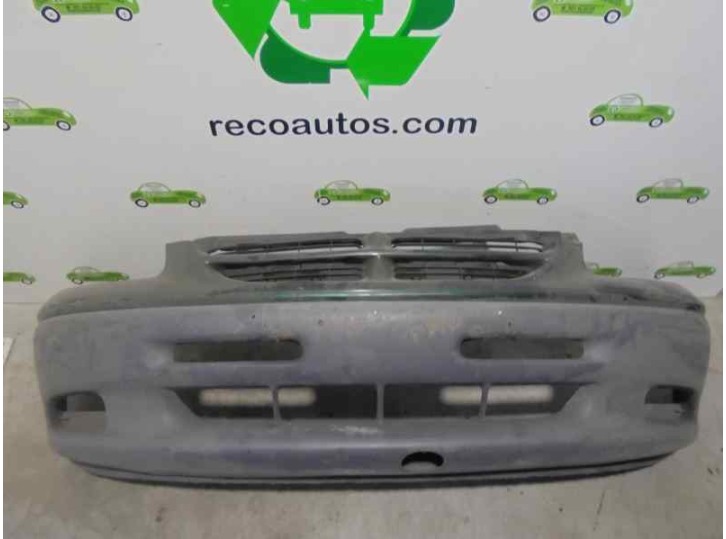 Recambio de paragolpes delantero para chrysler voyager (gs) 3.3 cat referencia OEM IAM 4882839 VERDE 