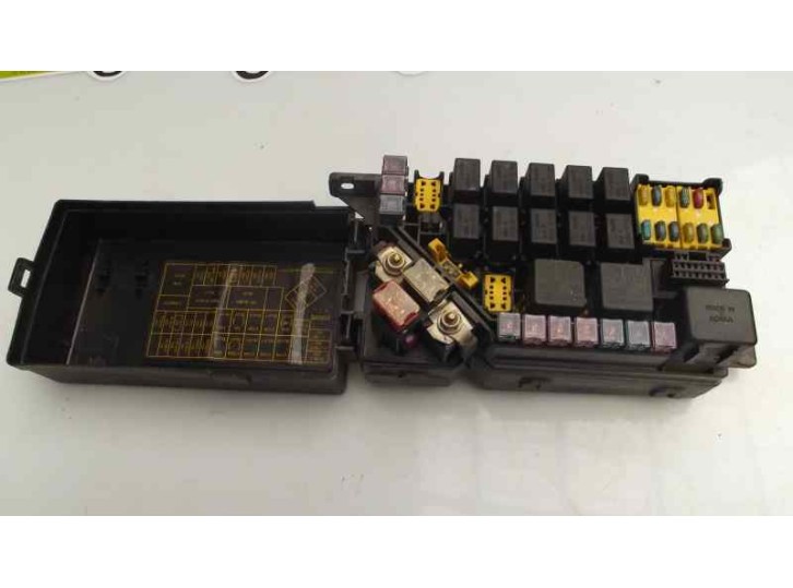 Recambio de caja reles / fusibles para kia carnival referencia OEM IAM 35254 35254 MOLEX