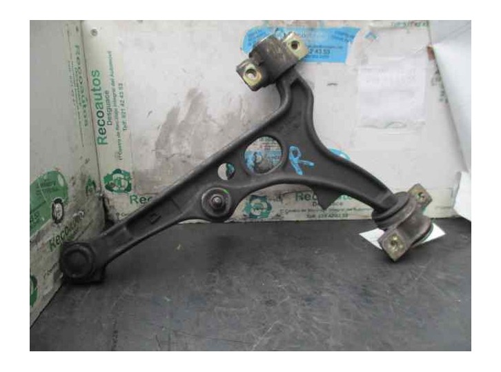 Recambio de brazo suspension inferior delantero derecho para alfa romeo 146 1.6 cat referencia OEM IAM 7522 7522 
