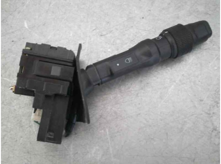 Recambio de mando luces para lancia lancia y 1.1 cat referencia OEM IAM 8635 8635 