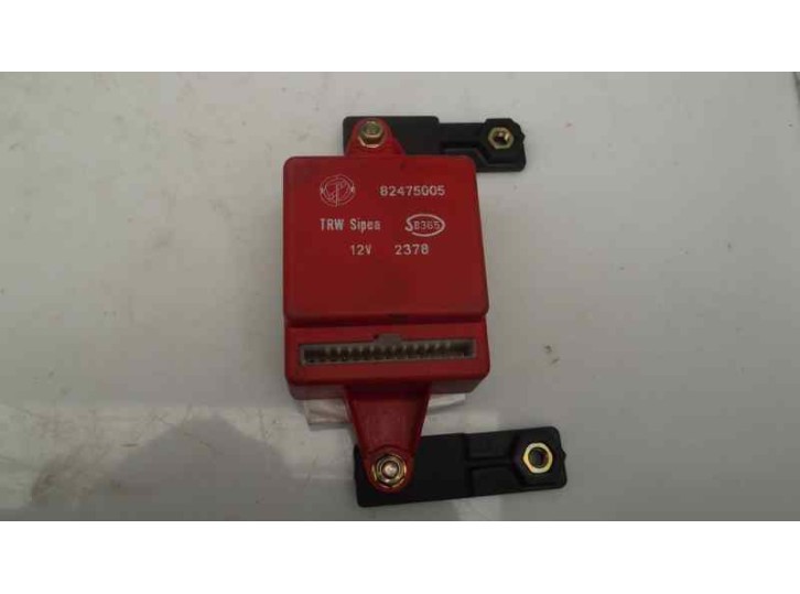 Recambio de caja reles / fusibles para lancia lancia y 1.1 cat referencia OEM IAM 82475005 8657 82475005