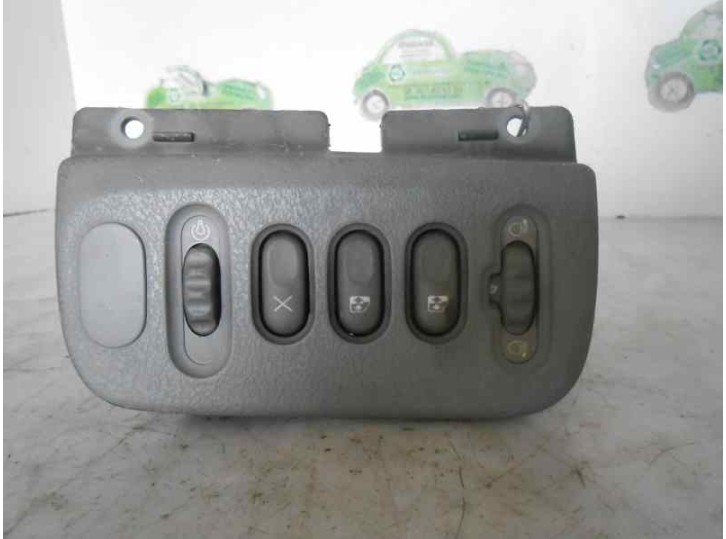 Recambio de mando elevalunas delantero izquierdo para renault megane i scenic (ja0) 1.6 16v kaleido referencia OEM IAM 770043242