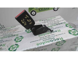 Recambio de enganche cinturon para renault fluence expression referencia OEM IAM 8200699602  4 PUERTAS