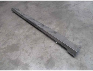 Recambio de spoiler talonera lateral izquierda para saab 9-5 berlina 2.2 tid linear referencia OEM IAM D223L D223L 