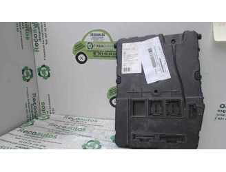 Recambio de caja reles / fusibles para renault megane ii berlina 5p 1.5 dci diesel referencia OEM IAM 8200724338 U118400140 SIEM