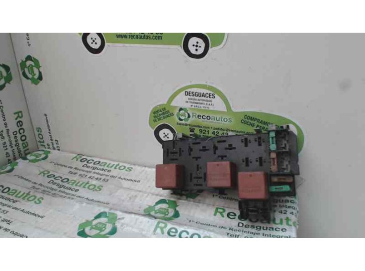Recambio de caja reles / fusibles para renault megane i coupe fase 2 (da..) 1.6 16v expression referencia OEM IAM 7703297193 