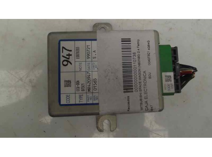 Replacement of electronic control unit for Mitsubishi Space Wagon (N80/N90) 2.4 Family OEM IAM reference MR420947 ECU 00A073C1