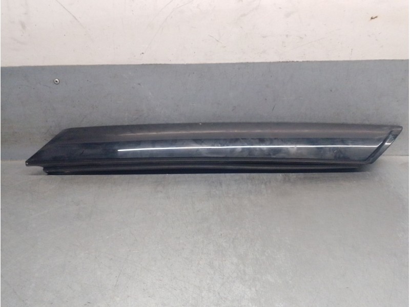 Recambio de molduras delanteras para mini mini countryman (f60) cooper referencia OEM IAM 7390104 51137390104 