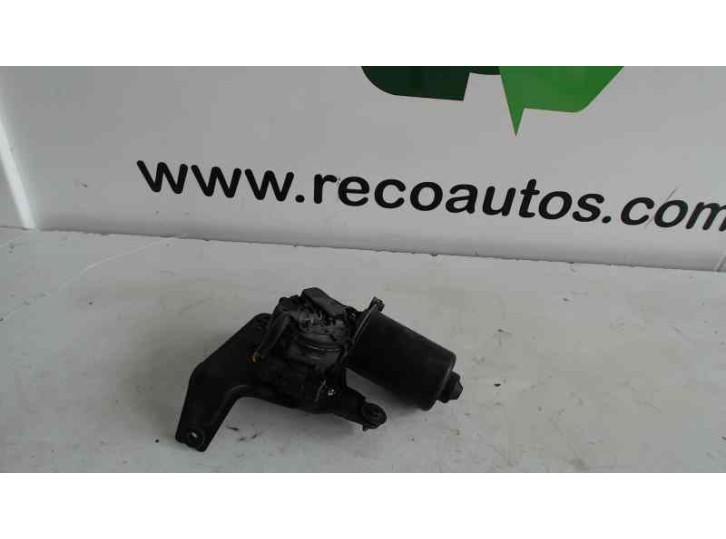 Replacement front wiper motor for Hyundai Galloper Santano 2.0 105 hp. OEM IAM reference 98200M3000 