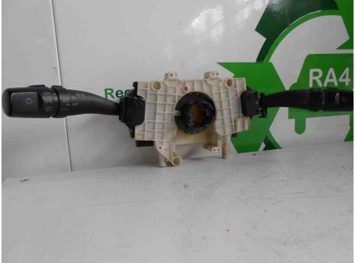 Replacement light switch for Hyundai Elantra (XD) 2.0 CAT OEM IAM reference 934002D110 