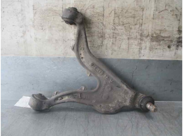Front right lower suspension arm replacement part for Volvo V70 estate 2.0 cat OEM IAM reference 271902 