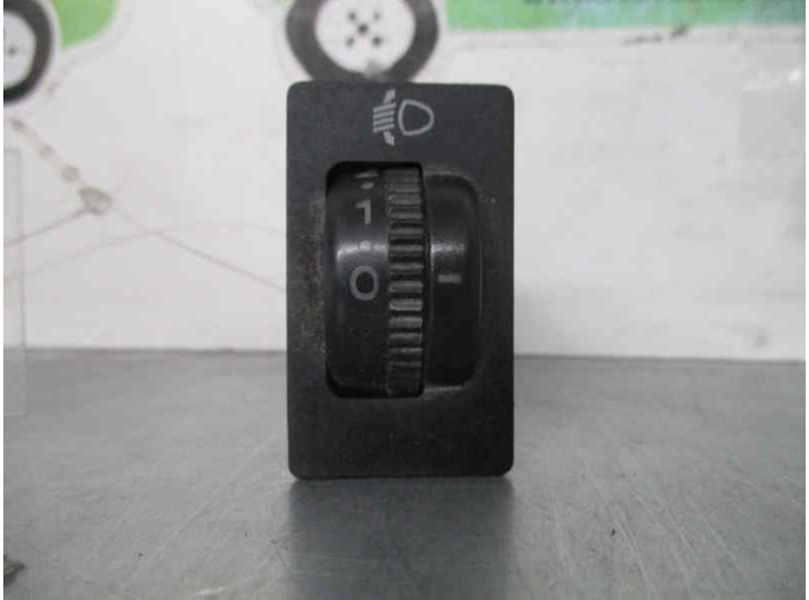 Recambio de boton regulador luces-no usar para toyota corolla (e11) 1.6 linea sol (5-ptas.) referencia OEM IAM 3ZZFE 3ZZFE 