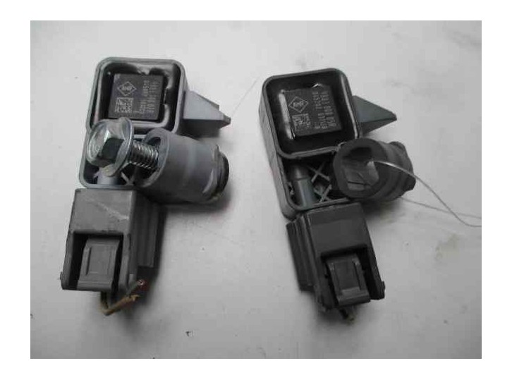 Recambio de sensor airbag para renault megane iii coupe luxe referencia OEM IAM 988300005R 045202031108 B 