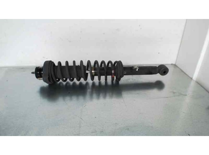 Recambio de amortiguador trasero izquierdo para mitsubishi carisma berina 5 (da0) 1800 gdi lx referencia OEM IAM MR910775 62660B