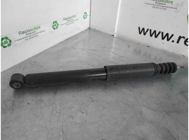 Recambio de amortiguador trasero izquierdo para renault clio iii 1.2 referencia OEM IAM 8200676769 03071000607 KYB