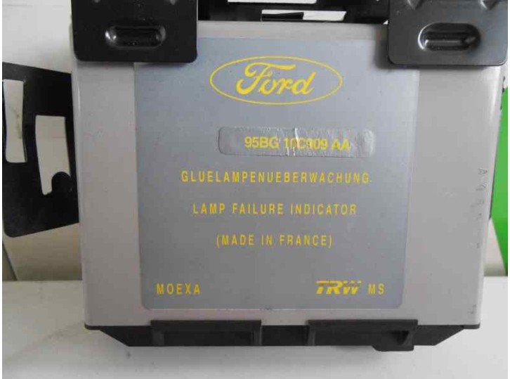 Replacement light control module for Ford Mondeo sedan (GD) 2.5 V6 24v cat OEM IAM reference 95BG10C909AA 95BG10C909AA TRW