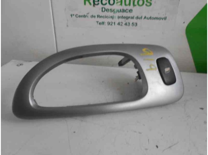 Recambio de mando elevalunas trasero derecho para peugeot 307 break / sw (s1) break xs referencia OEM IAM 115615326 