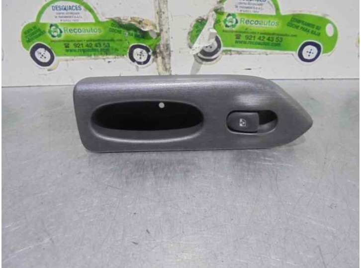 Recambio de mando elevalunas trasero derecho para renault laguna grandtour (k56) 2.0 referencia OEM IAM 7701707067 7701707067 