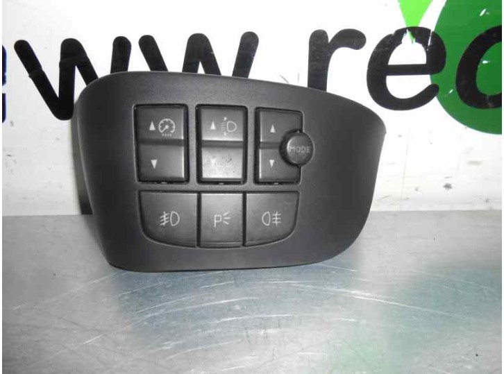 Replacement dashboard controls for Fiat Stilo (192) 1.6 16V CAT OEM IAM reference B569 