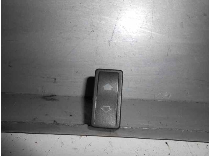 Recambio de mando elevalunas delantero derecho para citroën zx 1.6 referencia OEM IAM 924083  