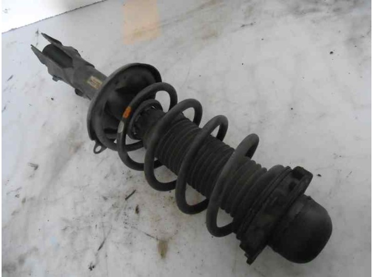 Replacement front right shock absorber for Seat Ibiza (6K1) 1.4 OEM IAM reference 6K0413031E 