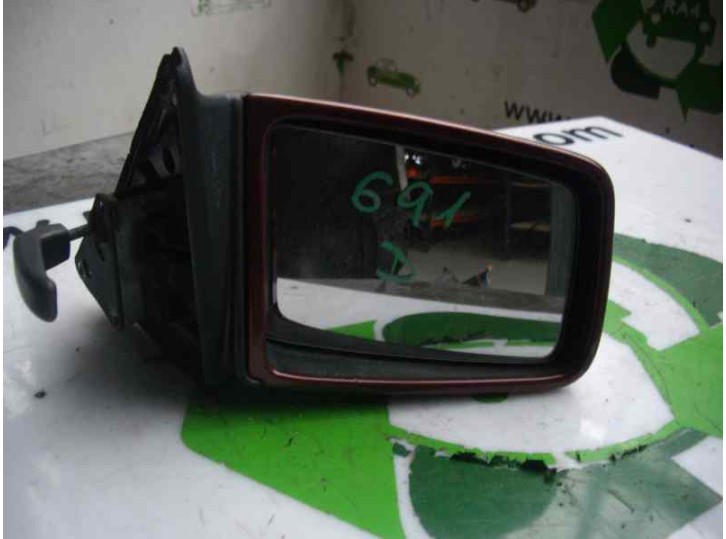 Recambio de retrovisor derecho para opel kadett d 1.8 referencia OEM IAM MANUAL