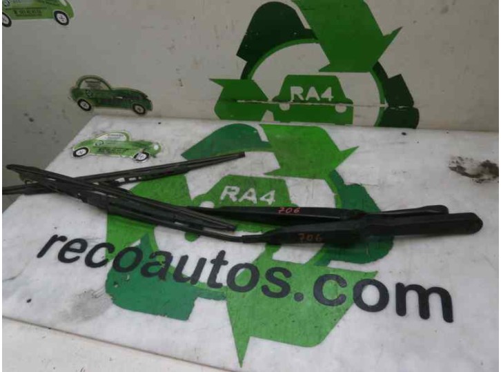 Recambio de brazo limpia delantero izquierdo para bmw serie 3 berlina (e36) 2.5 turbodiesel cat referencia OEM IAM 