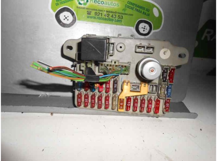 Recambio de caja reles / fusibles para mg serie 25 (rf) classic (3-ptas.) referencia OEM IAM 53070107A YWC104500 