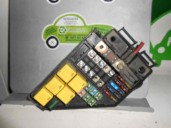 Recambio de caja reles / fusibles para mg serie 25 (rf) classic (3-ptas.) referencia OEM IAM YQE103720 1146440382801 