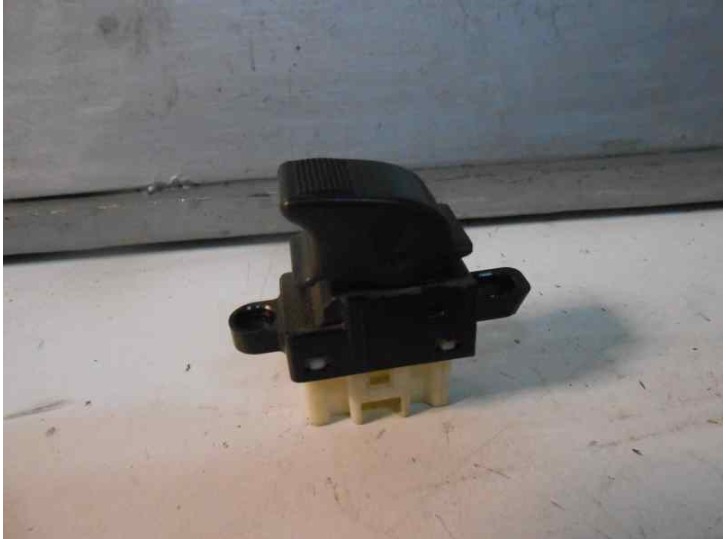 Recambio de mando elevalunas trasero izquierdo para mazda 6 berlina (gg) 2.0 diesel cat referencia OEM IAM 