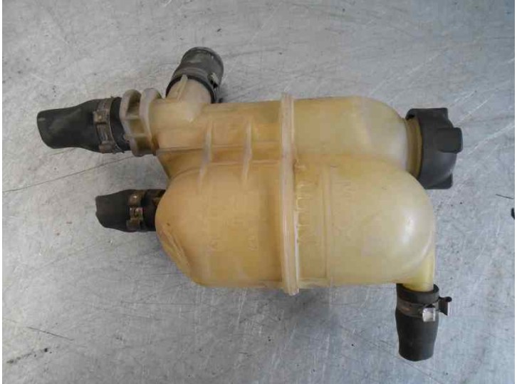 Recambio de deposito expansion para smart coupe cdi pure referencia OEM IAM 0005768V007  