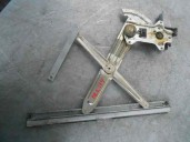 Recambio de elevalunas delantero derecho para suzuki swift sf berlina (ma) 1.3 cat referencia OEM IAM 2 PINES 3 PUERTAS.