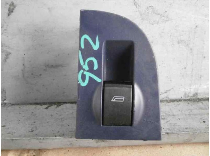 Recambio de mando elevalunas delantero derecho para audi a6 berlina (4b2) 2.8 v6 30v referencia OEM IAM 4B0989855 501690 