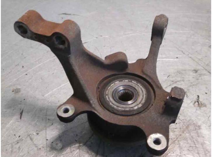 Recambio de mangueta delantera derecha para renault laguna grandtour (k56) 2.2 turbodiesel referencia OEM IAM 7700428005  