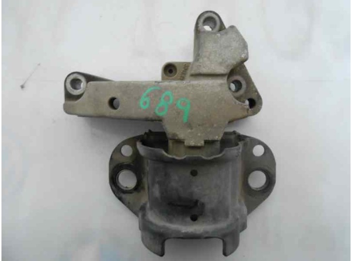 Recambio de soporte motor para renault clio i phase iii 1.2 referencia OEM IAM 7700415087  