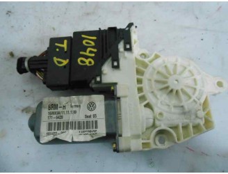 Recambio de motor elevalunas trasero derecho para seat leon (1m1) 1.9 tdi referencia OEM IAM 1J4953812C 15 PINES 5 PUERTAS.