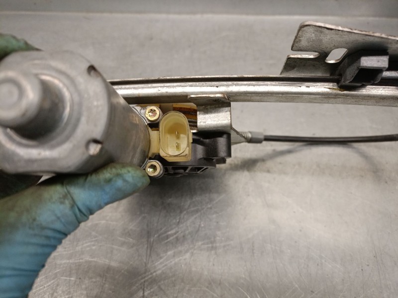 Recambio de elevalunas trasero derecho para bmw 3 touring (e46) 320 d referencia OEM IAM 67628362065 67628362065 
