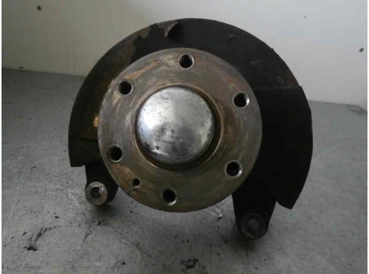 Recambio de mangueta delantera izquierda para iveco c35 2.3 (116 cv/85kw) referencia OEM IAM AB70DSX  