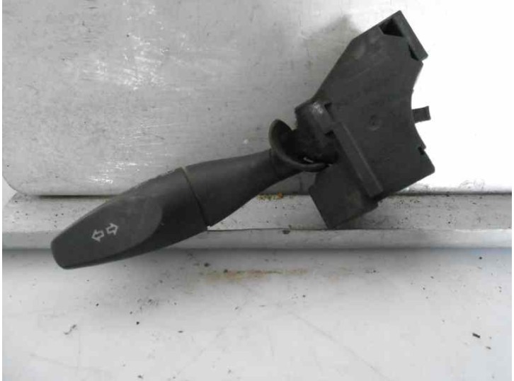 Recambio de mando luces para ford transit 330m kombi 2.4 (91cv) referencia OEM IAM YC1T13335AE 