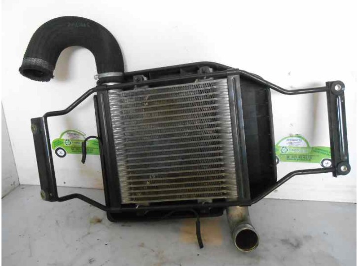 Recambio de intercooler para kia carens 2.0 crdi referencia OEM IAM 2827127350 MANDO