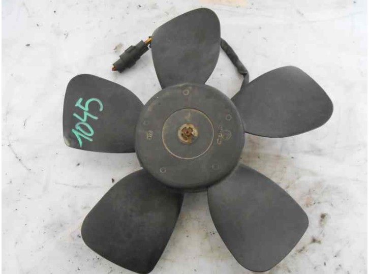 Recambio de electroventilador para kia carnival 2.9 turbodiesel cat referencia OEM IAM 0K55215140 